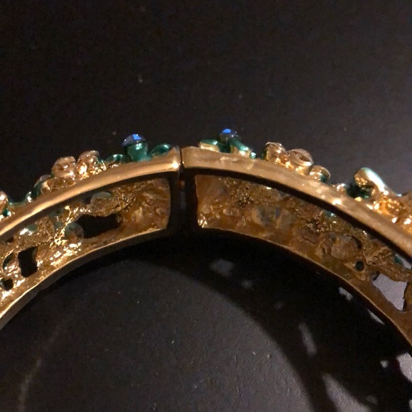 Women’s magnetic clasped bracelet - Picture 6 of 6